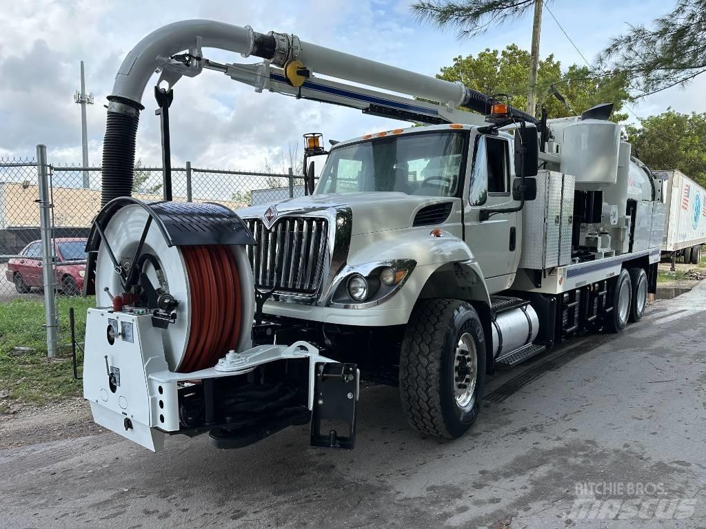 International 7500 Kolkenzuigers