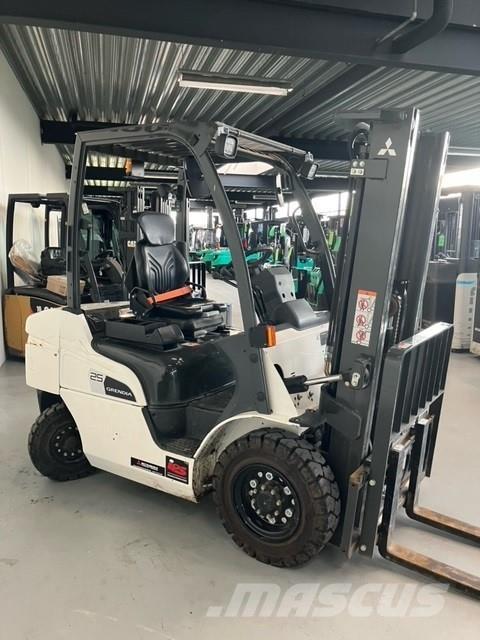 Mitsubishi FD25N3 Diesel heftrucks