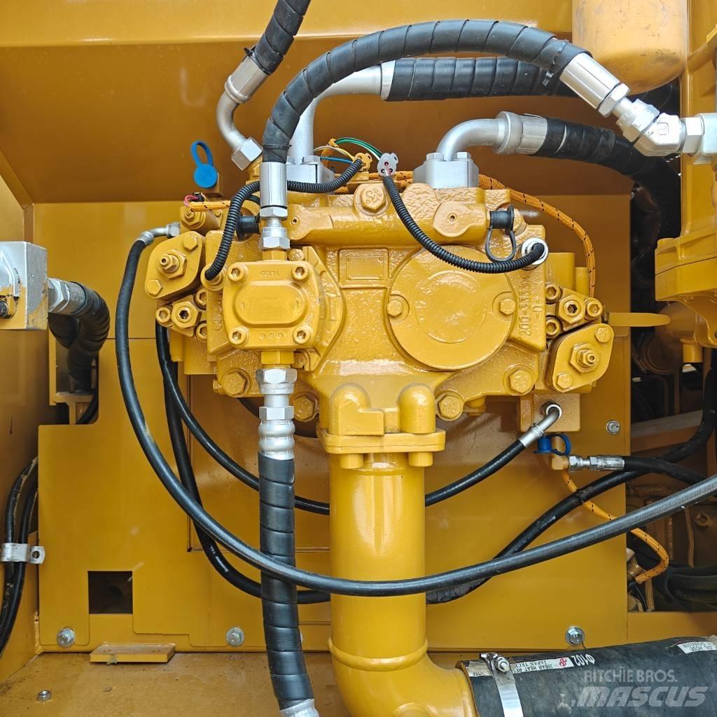 CAT 325 D L Rupsgraafmachines