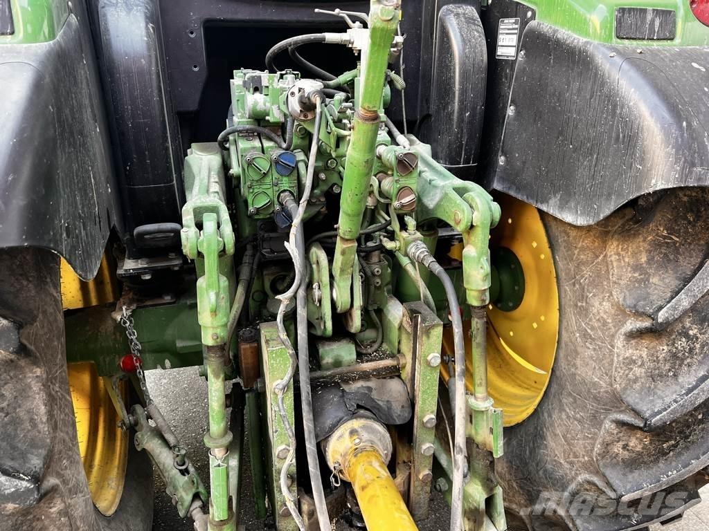 John Deere 6105R Tractoren