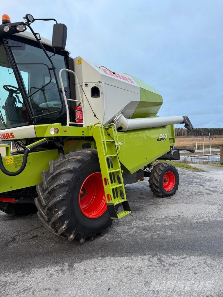 CLAAS Avero 240 Maaidorsmachines