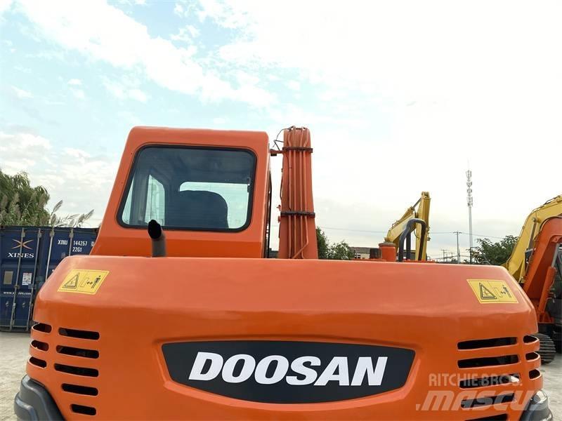 Doosan DH 80 Rupsgraafmachines