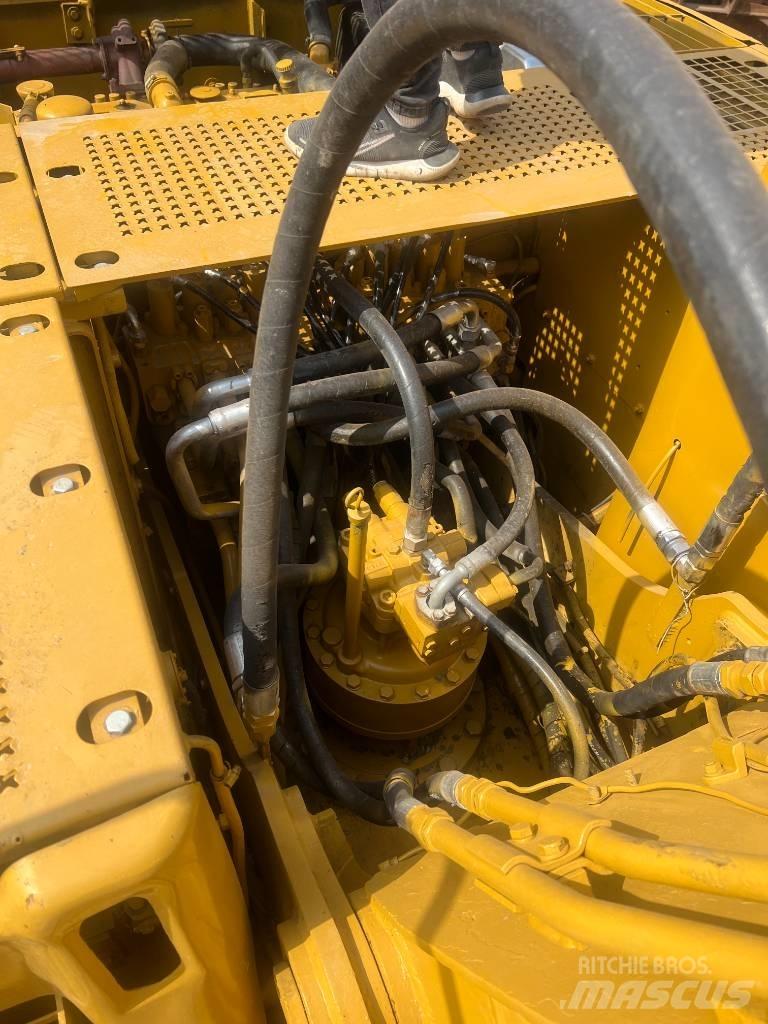 CAT 320 C Rupsgraafmachines