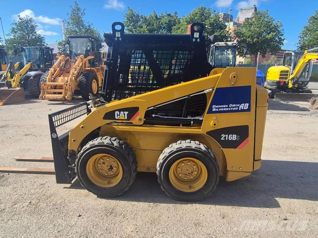 CAT 216B Schrankladers