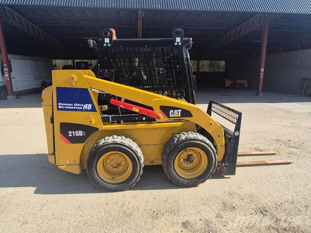 CAT 216B Schrankladers