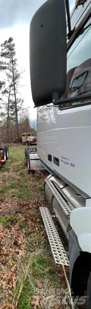 Volvo N389200 Trekkers