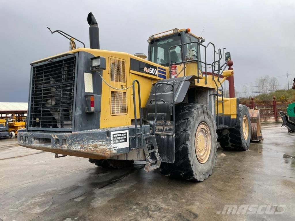 Komatsu WA 600-6 Wielladers