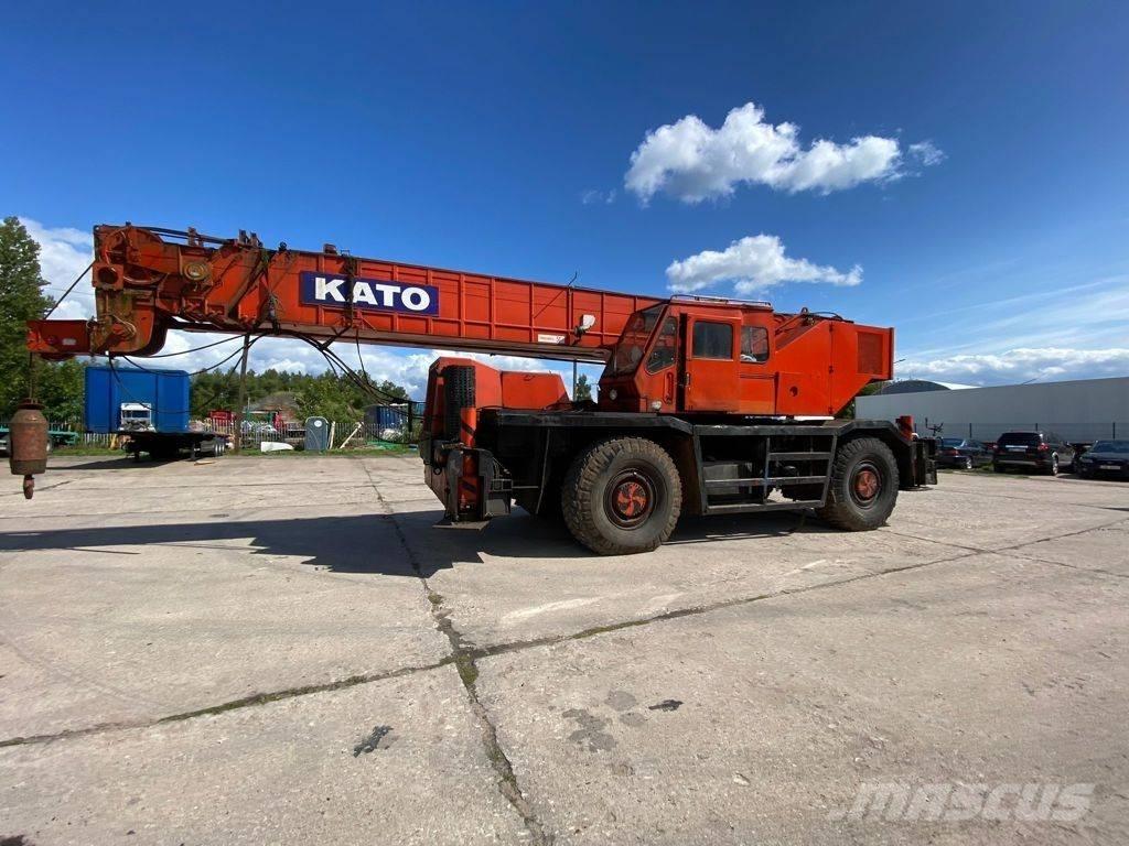 Kato KR 500 Ruwterrein kranen