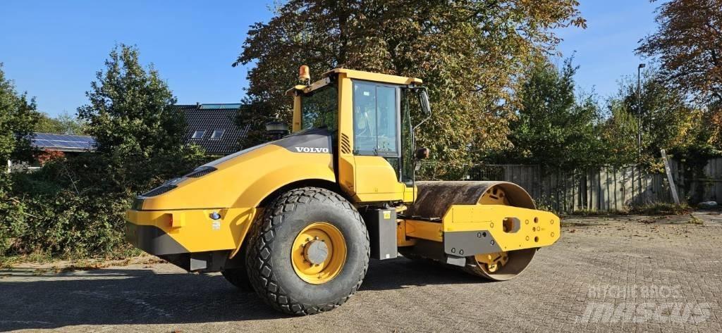 Volvo SD 135 B Trilrolwalsen