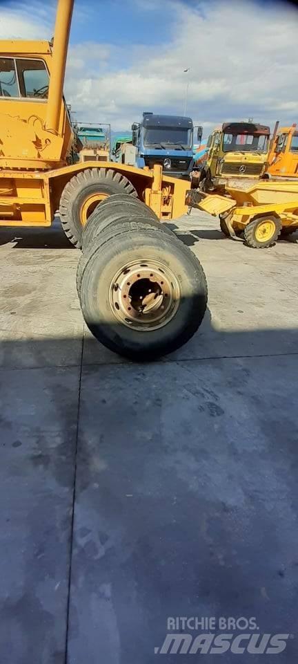 Bridgestone 13R22.5 Banden, wielen en velgen