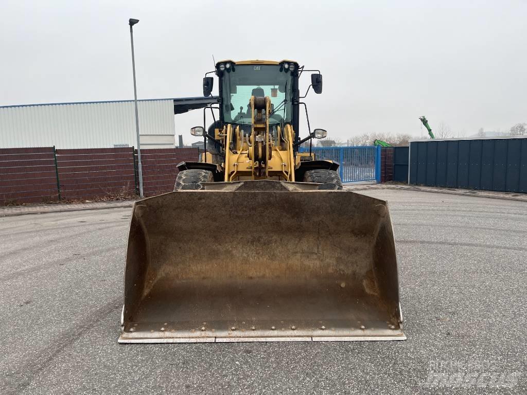 CAT 930M Wielladers