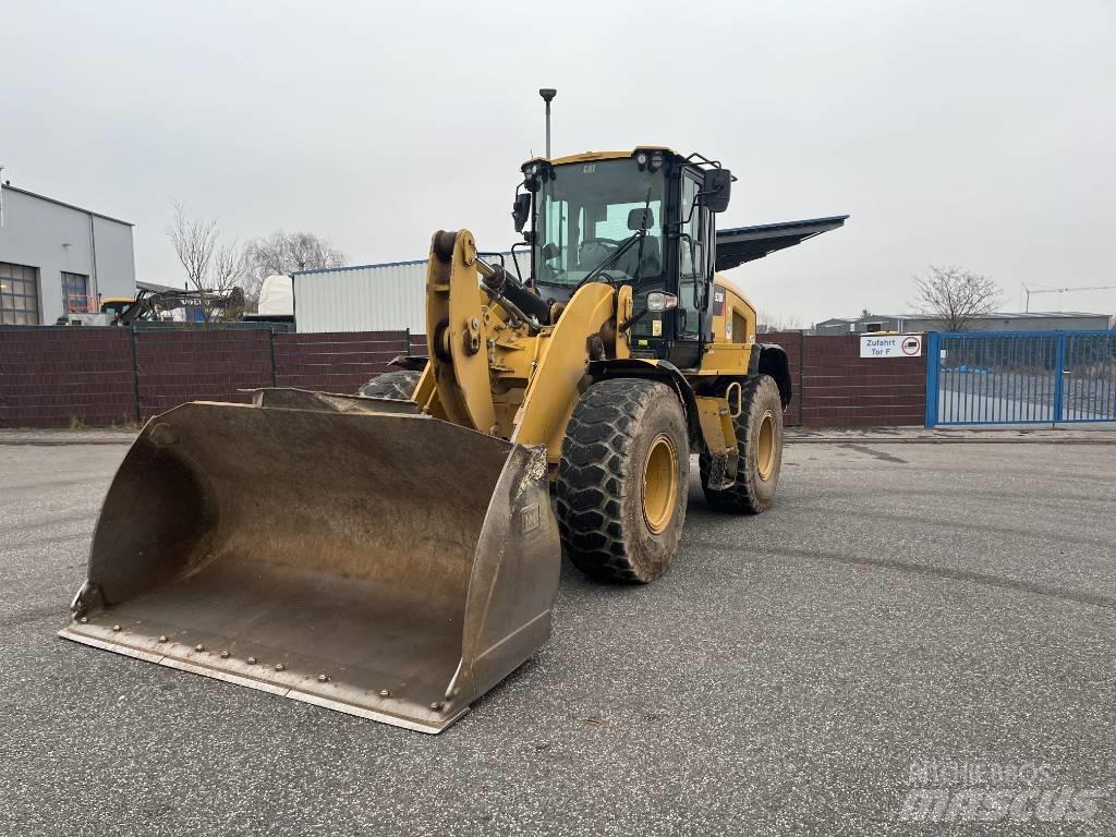 CAT 930M Wielladers