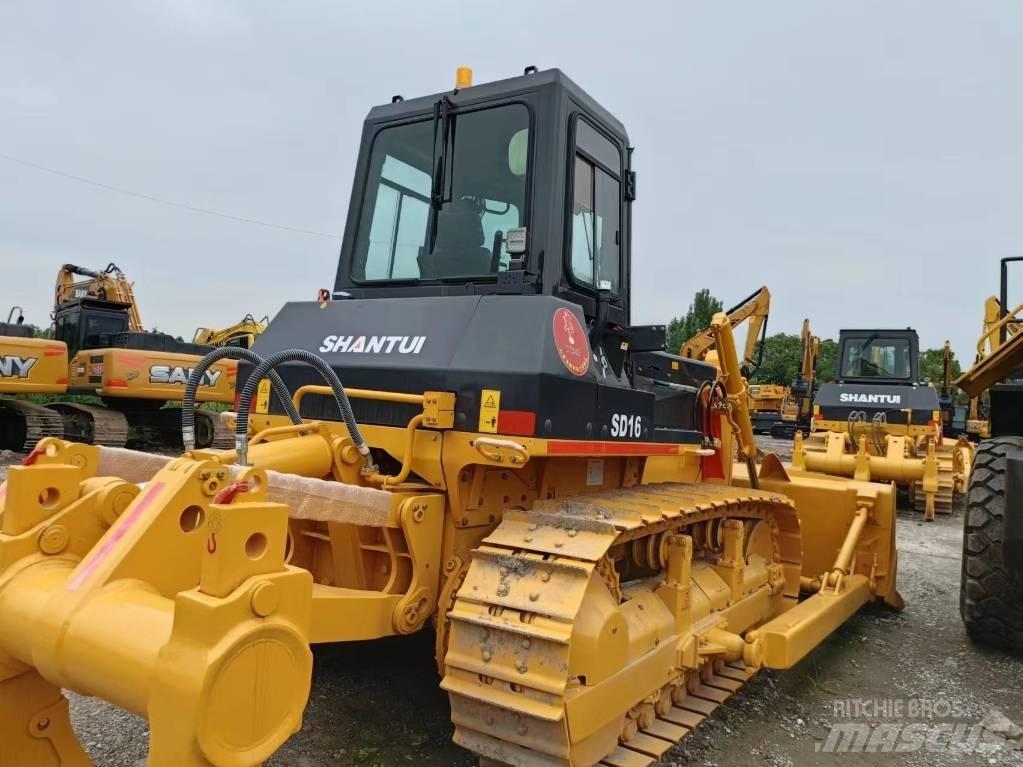 Shantui D16 Rupsdozers