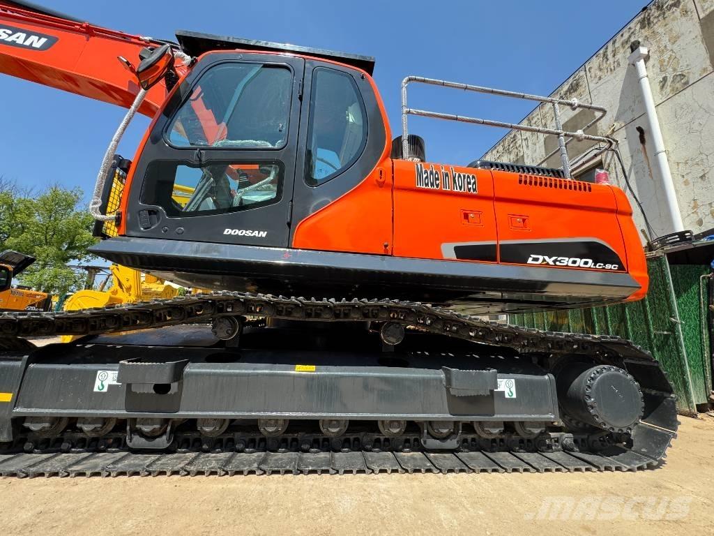 Doosan DX 300 LC-9S Rupsgraafmachines
