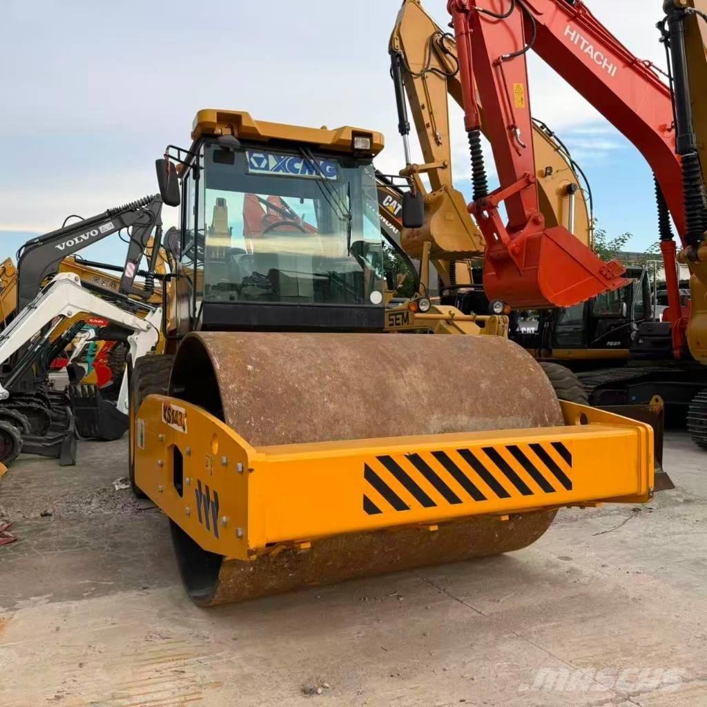 XCMG XS 143 Trilrolwalsen
