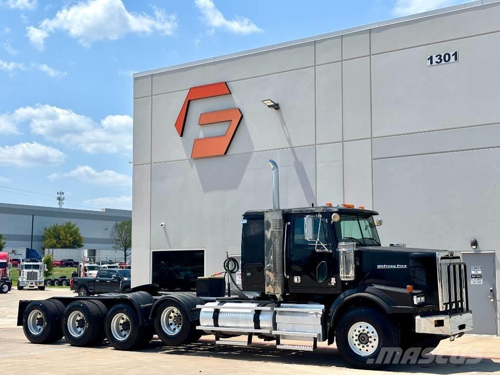 Western Star 4900 SA Trekkers