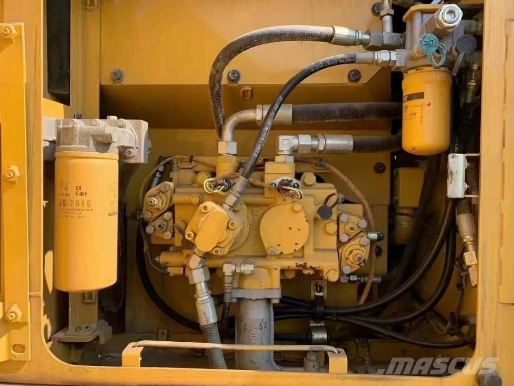 CAT CAT318D Rupsgraafmachines