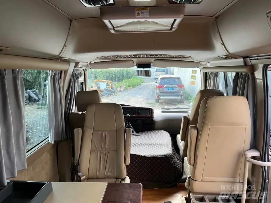 Toyota Coaster Bus Minibussen