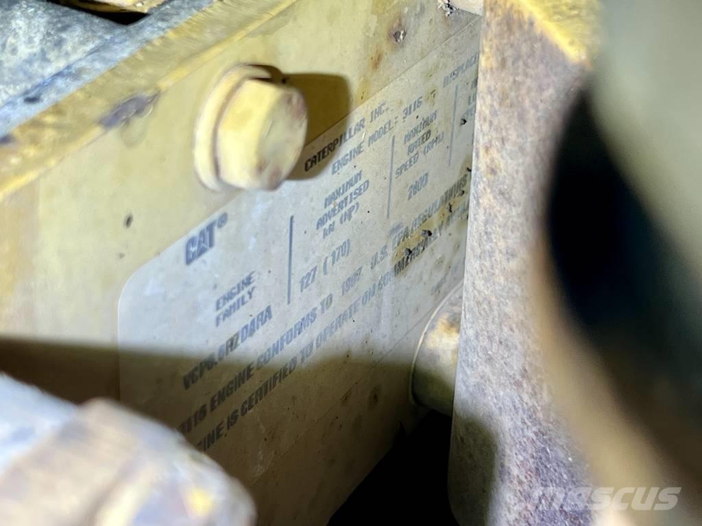 CAT D5M LGP Rupsdozers