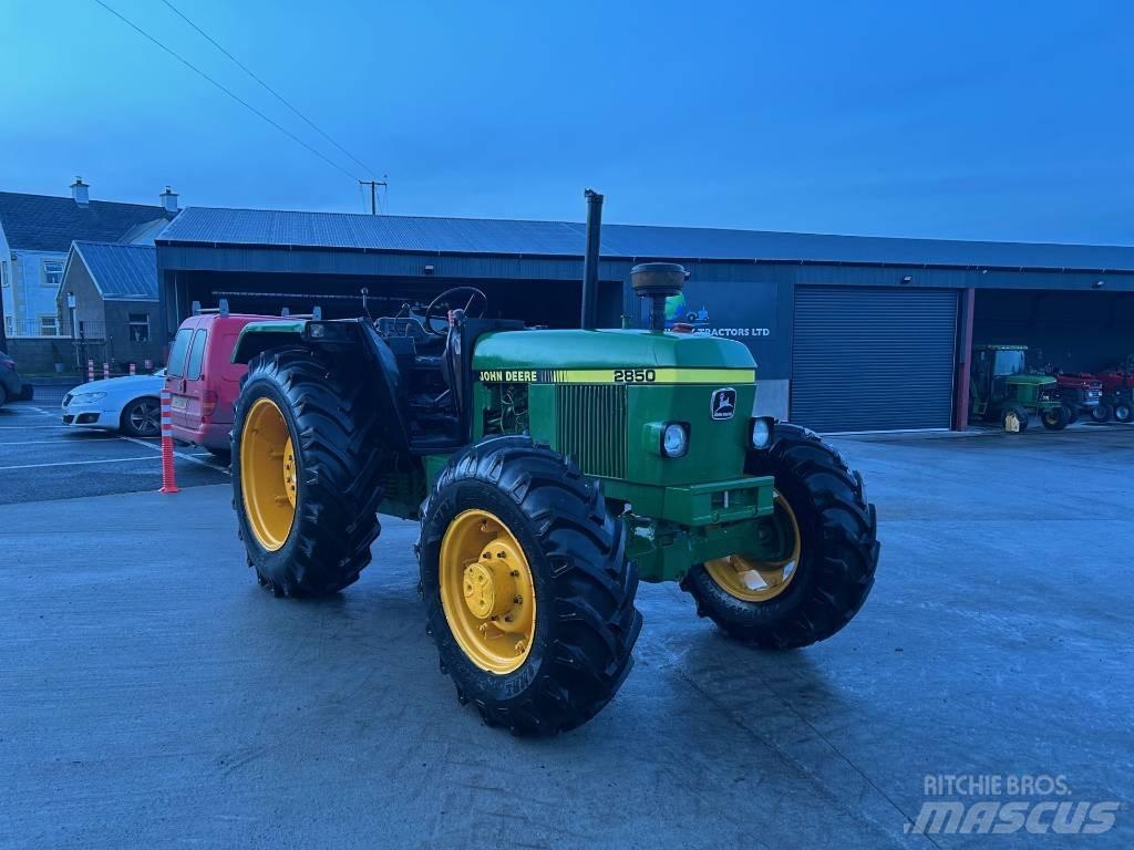 John Deere 2850 Tractoren