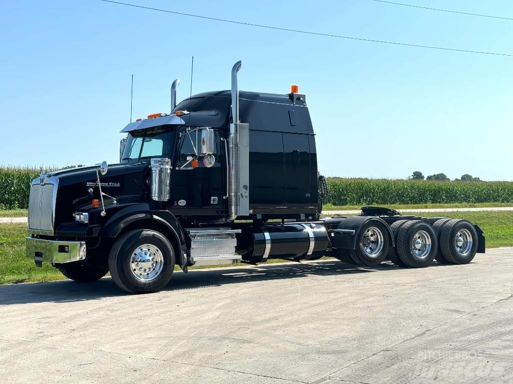 Western Star 4900 Trekkers