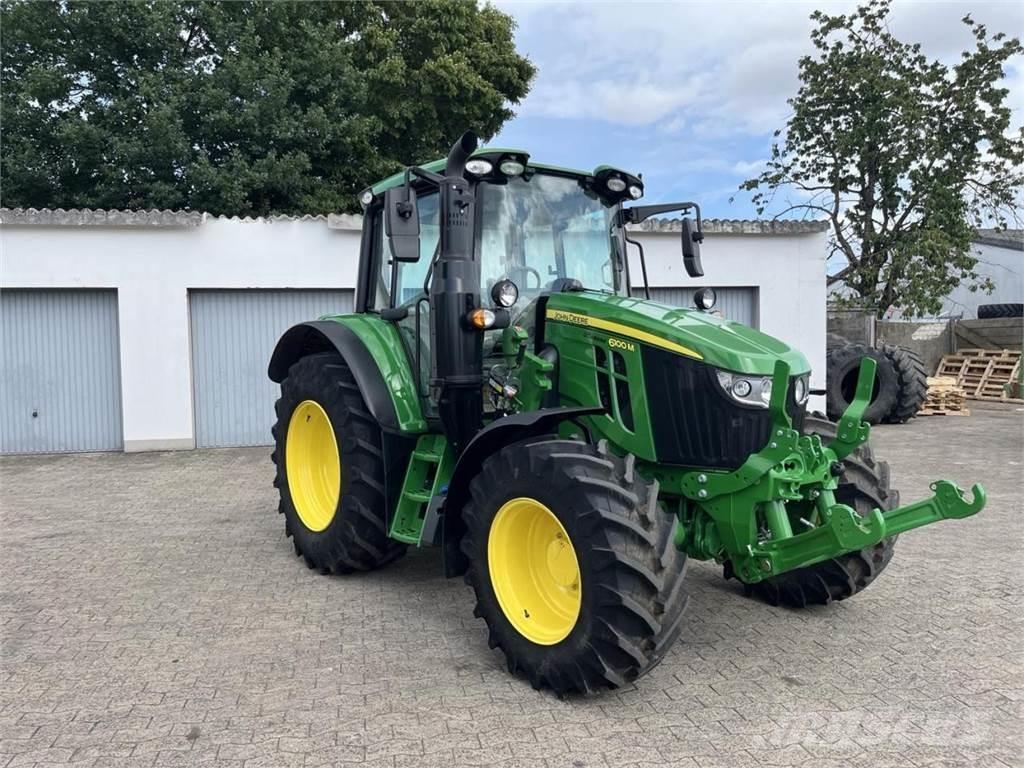 John Deere 6100M Tractoren