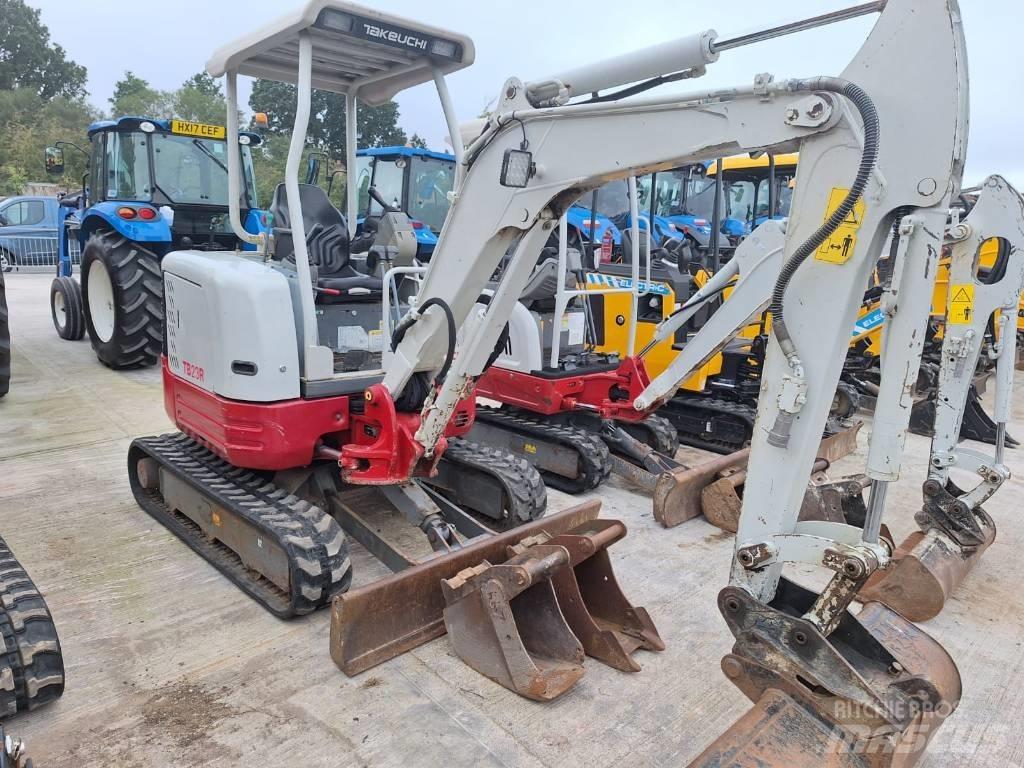 Takeuchi TB23R Minigraafmachines < 7t