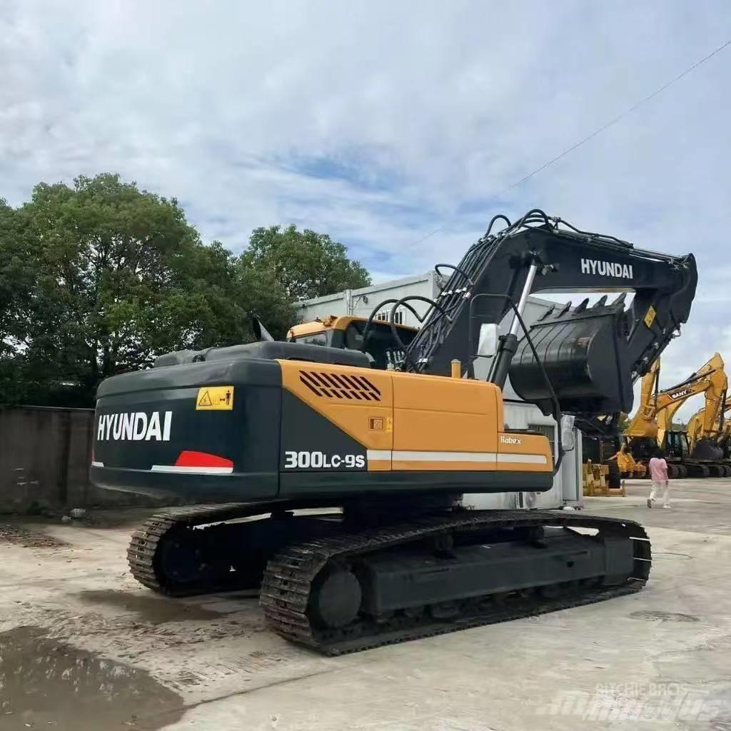 Hyundai 300-9 Rupsgraafmachines