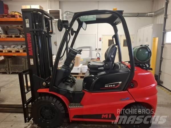 Manitou MI25G Vorkheftruck voor zwaar terrein