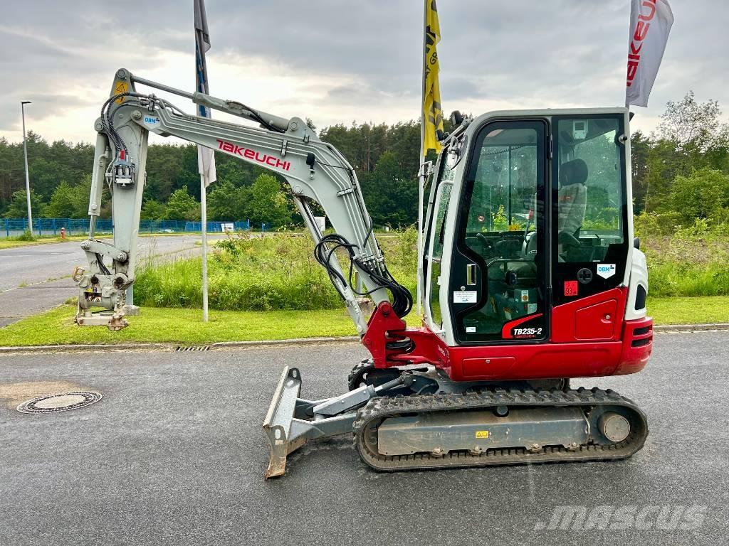 Takeuchi TB 235-2 V3 Minigraafmachines < 7t