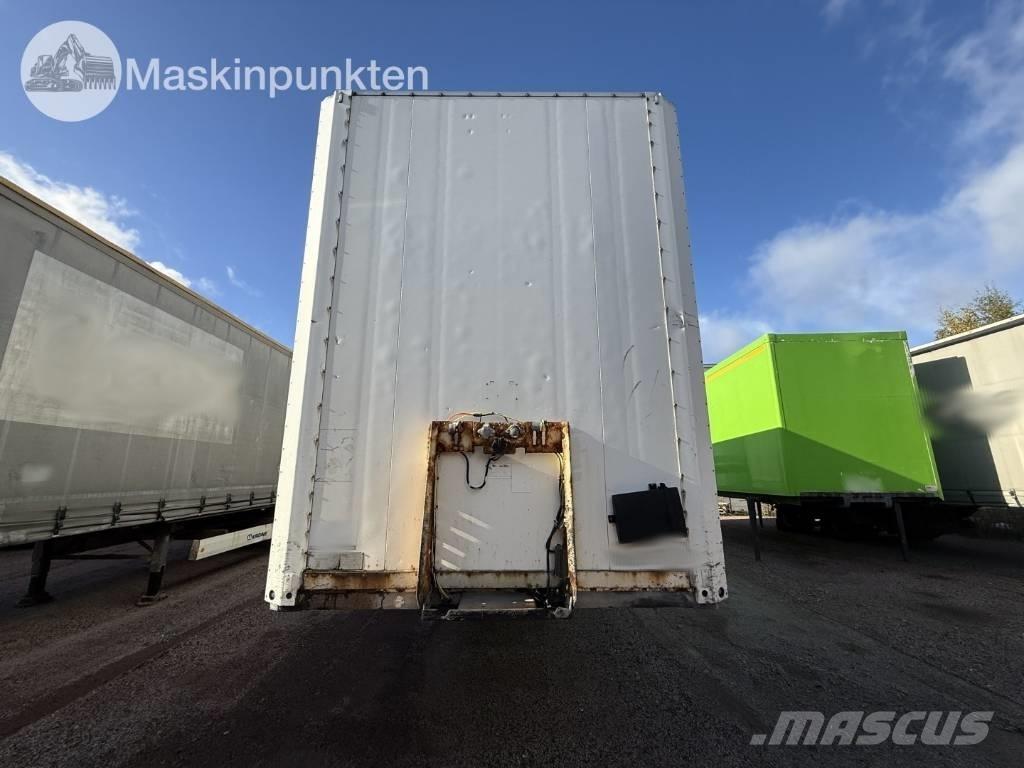 Schmitz SKO 24 Gesloten opleggers