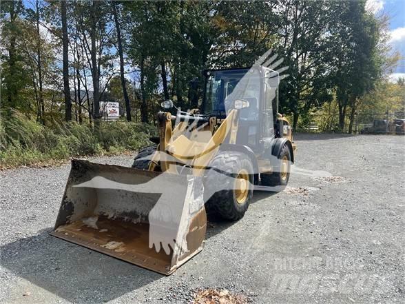 CAT 906M Wielladers