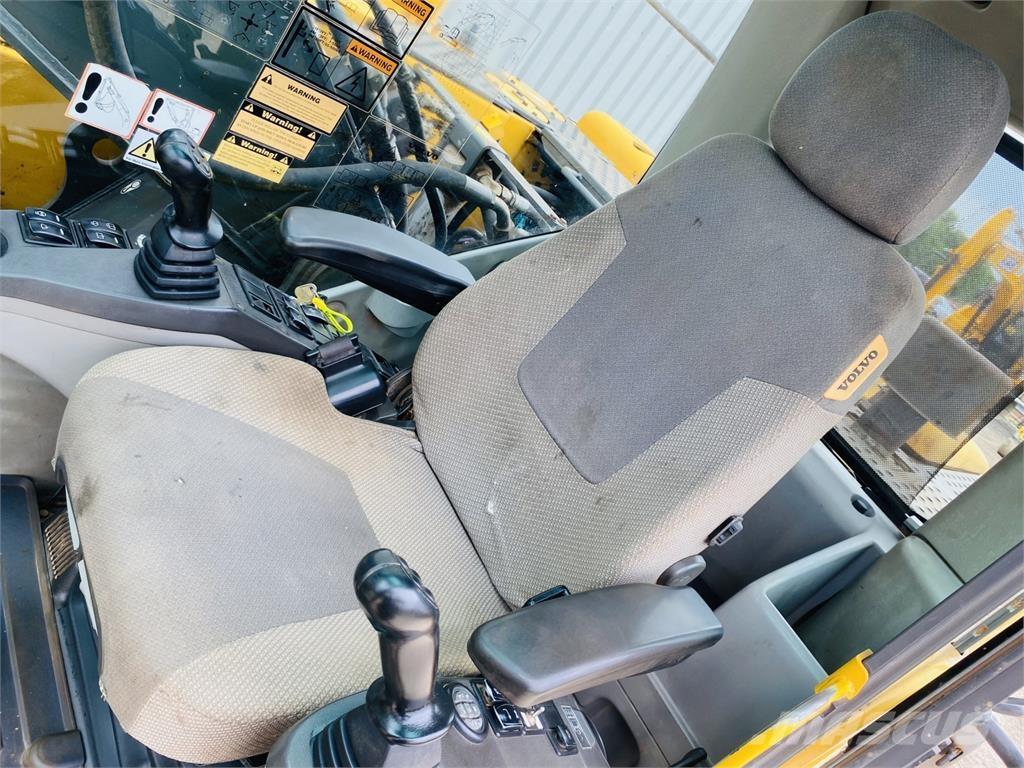 Volvo EC210CL Rupsgraafmachines