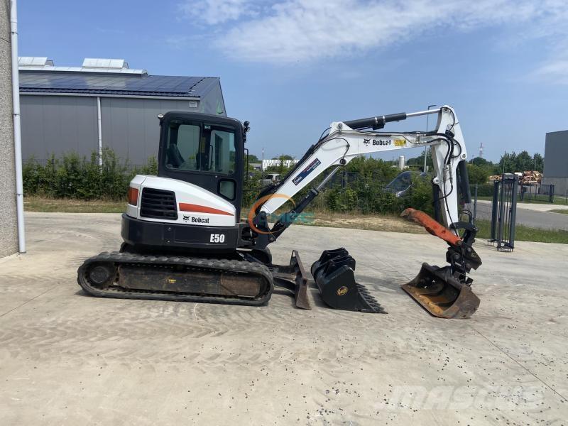 Bobcat E 50 Wielgraafmachines