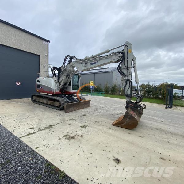 Takeuchi TB215R Wielgraafmachines