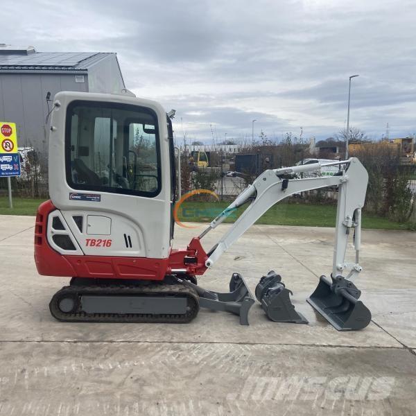 Takeuchi TB216 Wielgraafmachines