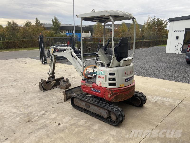 Takeuchi TB217R Wielgraafmachines