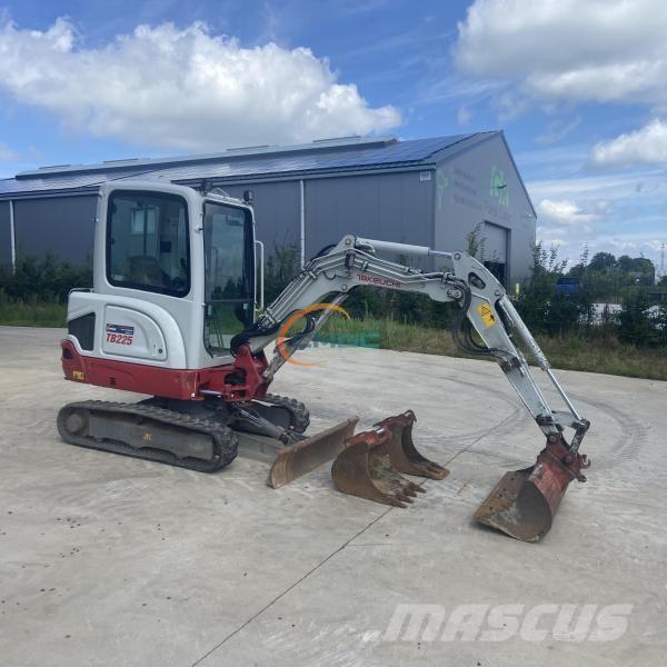 Takeuchi TB225 Wielgraafmachines
