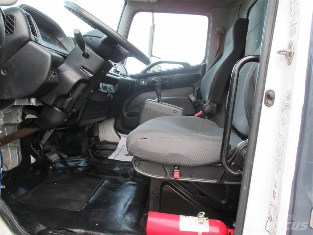 Hino 268 Bakwagens met gesloten opbouw