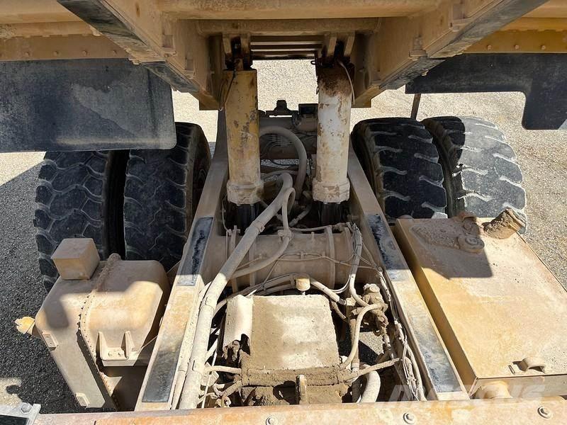 CAT 771D Starre dumptrucks