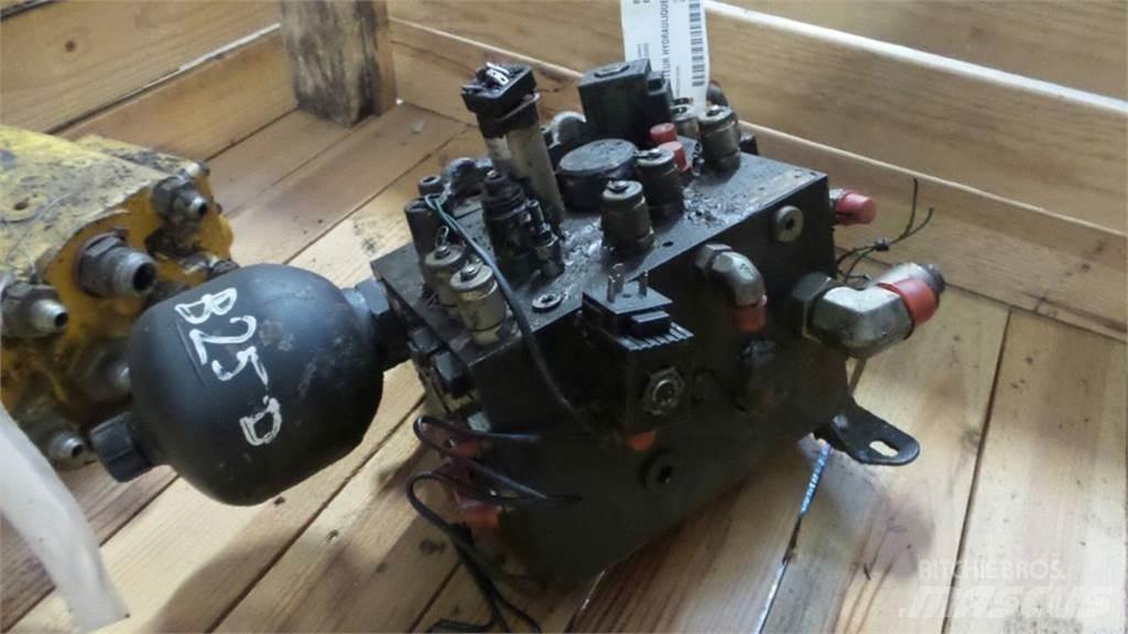 Bell B25D Hydraulics
