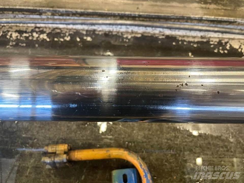 CASE 688B Hydraulics