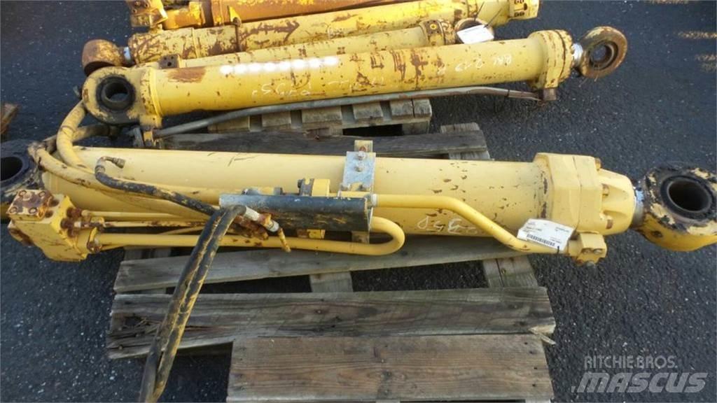 CAT 235 Hydraulics