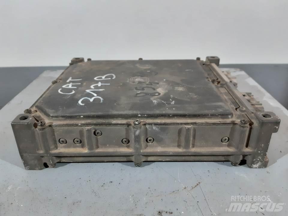 CAT 317B Cabine en interieur