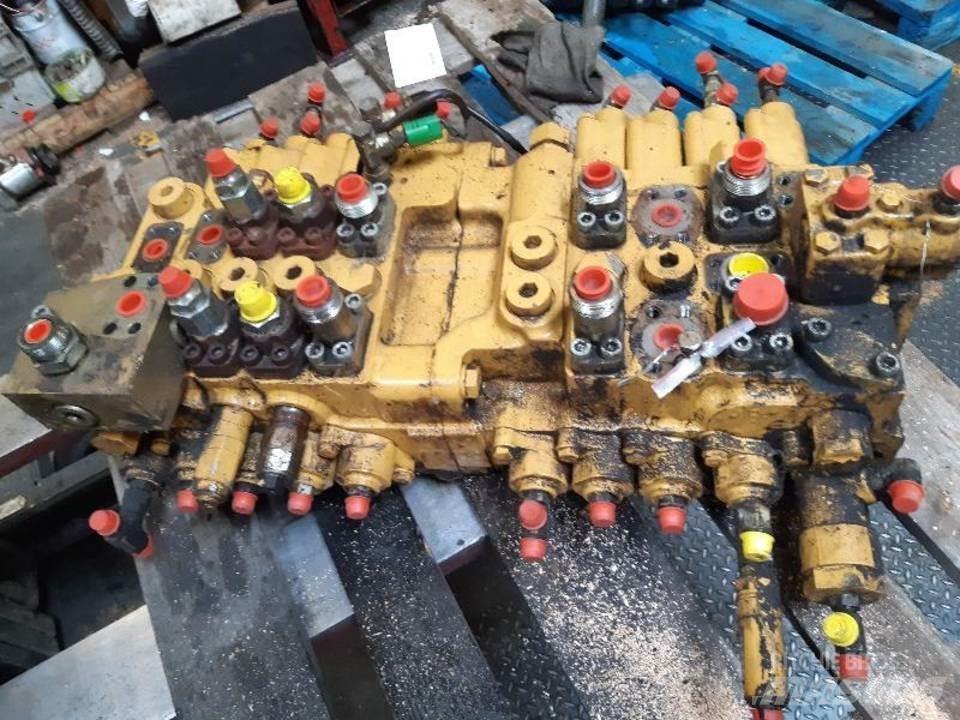 CAT 320B Hydraulics