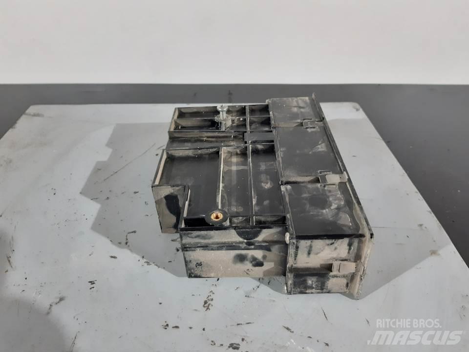 CAT 320C Cabine en interieur