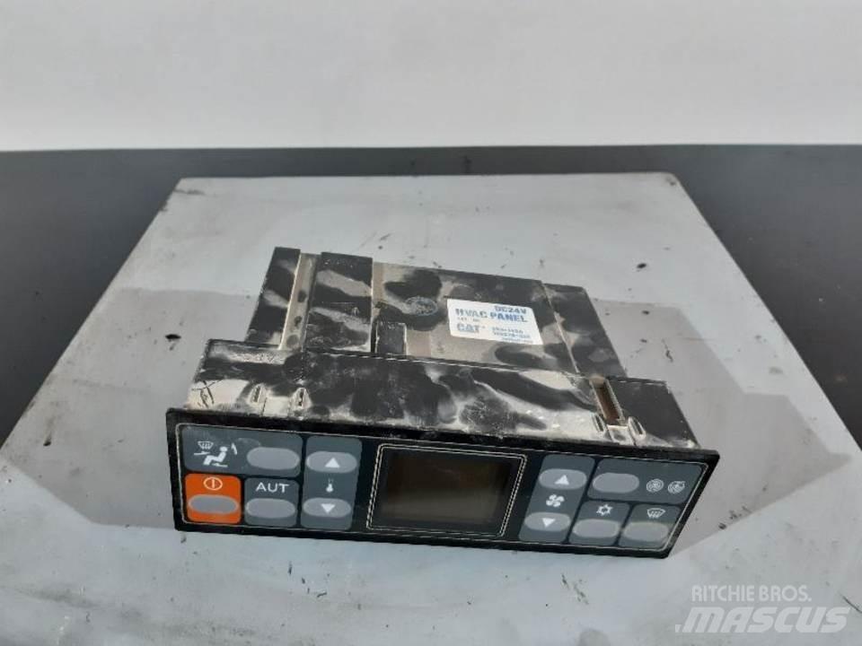 CAT 320DL Cabine en interieur