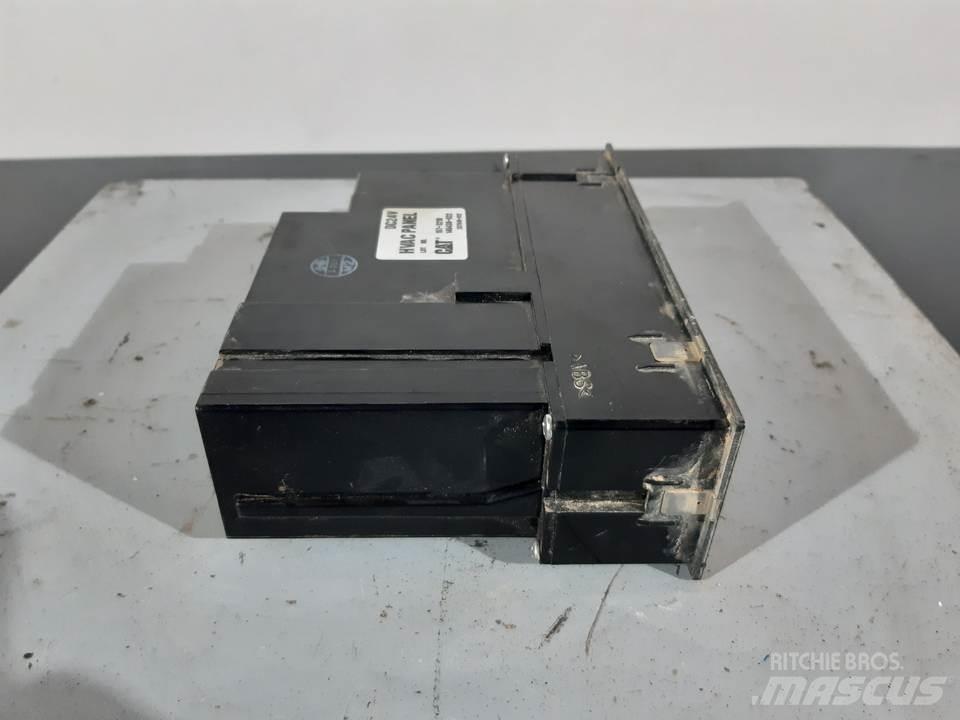 CAT 322 Cabine en interieur