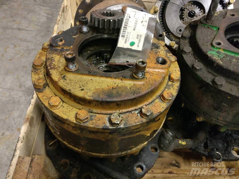 CAT 322B Transmissie