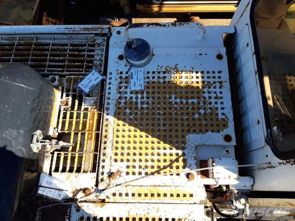 CAT 325LN Cabine en interieur